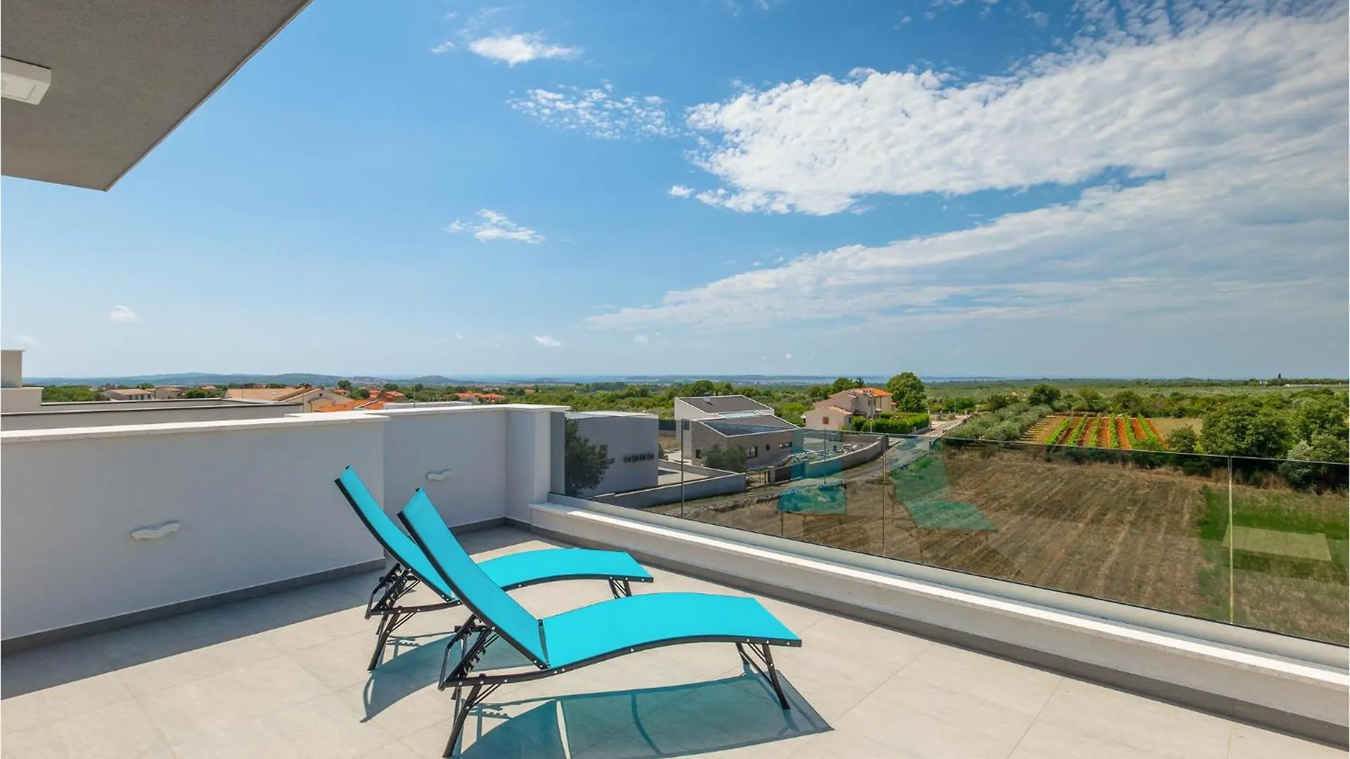 Gorgeous Home In Galizana With Jacuzzi