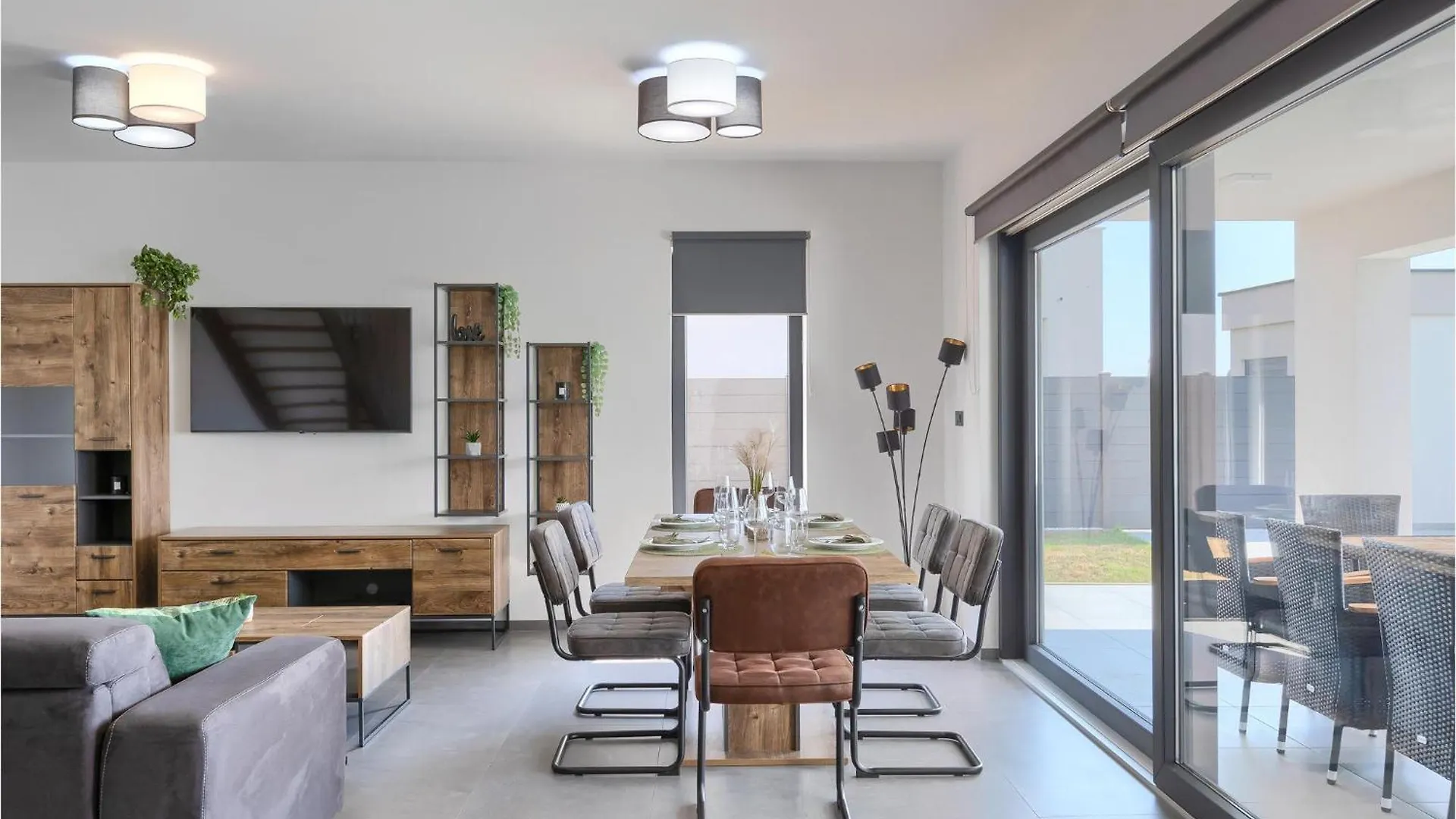 Gorgeous Home In Galizana With Jacuzzi Holiday home